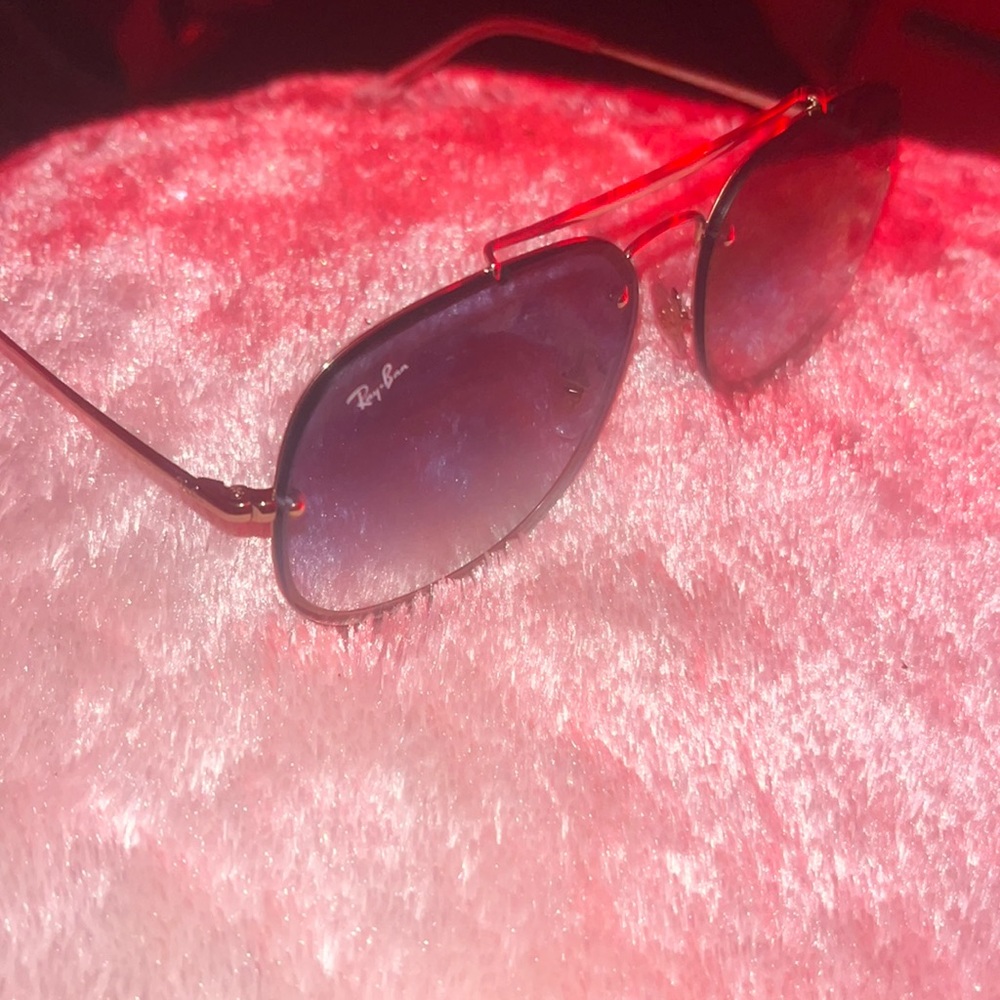 Blaze Aviator Ray Bans with Case and Cleaning Sleeve